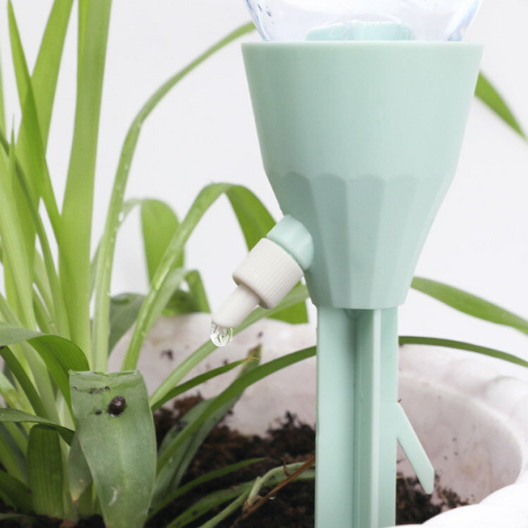 植物自動じょうろ 水やり 9個セット 自動水やり器 散水 自動給水器 挿すだけ 水遣...
