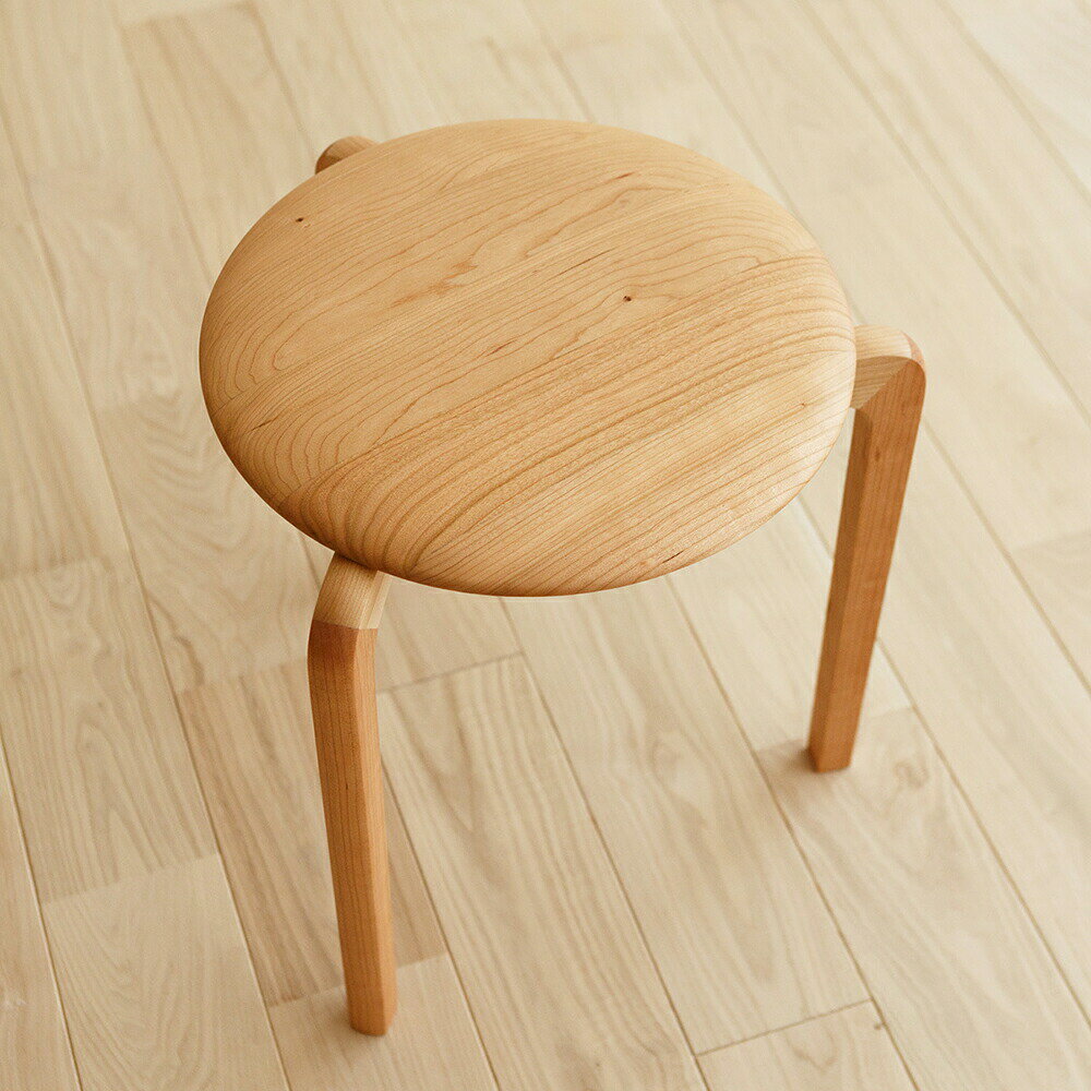 【受注生産】LISCIO Stool [ cherry ][スツール チェリー 木製 木 木目 国産 日本製 Made in Japan メイドインジャパン 家具 いす イス 椅子 腰掛け リッショ 無垢 便利 スタッキング おしゃれ 子供 お手伝い 台 踏み台 保証付 新築祝い ギフト]