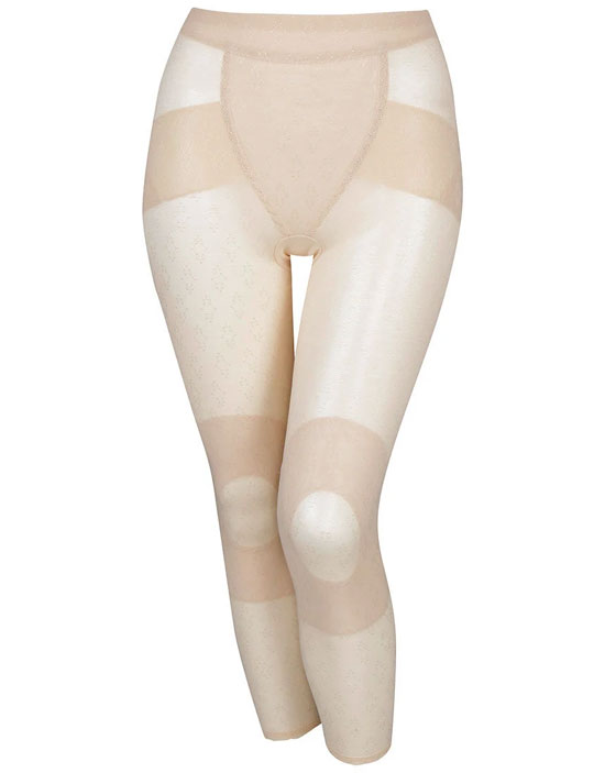 ●サイズ 3L（ウエスト85〜93　ヒップ91〜103cm） ●はきこみ丈＝ジャストウエスト ●素材＝ポリウレタン、ナイロン、綿【ワコール】【股関節サポート】綿メッシュ　ガードル（足首丈） ●股関節とひざ関節をサポートして脚の動きをスムーズに ワコール人間科学研究開発センターが開発したラインが股関節とひざ関節をやさしくささえて安定 ラインにあて布をつけることで生地にパワー差をもたせ、脚の動きをスムーズに ●おなかをほどよくサポート フロント部分のあて布で、ほどよくおなかをすっきりおさえる ●ウエストまわりをすっきりととのえる ウエスト部分は折り返し始末で段差を軽減し、くいこみにくい ●さらっとここちいい肌ざわり しなやかでやわらかく上質な風合いの超長綿を使用した柄ラッセル素材で、通気性がよくやさしい肌ざわり ●ラクなはきごこち 年齢による体型変化に対応したパターン設計（ウエストゆったり、ヒップ小さめ）