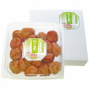 ●商品内容：紀州産うす塩昆布梅「紀の宴」450g(塩分10％)・賞味期間/製造日より常温約360日・［日本製］●箱サイズ：17×17×5cm・60サイズ・650g梅の銘店「味覚庵」がお届けする紀州産のうす塩南高梅です。梅の本場、紀州和歌山県の完熟した南高梅を風味豊かな昆布だしでうす塩に仕上げました。昆布の旨みが梅の酸味を抑え上品な味に仕上がっています。 ギフト対応 当店はギフト専門店です。 出産内祝・結婚内祝・引出物・快気祝・全快祝・新築内祝・成人内祝・入学内祝・初節句内祝等各種内祝をはじめ、就職祝い・敬老祝い・還暦祝い・退職祝い・退職記念等記念品や各種お祝い、香典返し、満中陰志、一周忌、三回忌・七回忌のお返し、母の日・早割 早期$その他様々なギフトシーンにもお使いください。 定番の贈り物・お祝い・お返し　内祝 内祝い 出産内祝い 命名内祝い 快気祝 快気内祝 全快祝　お見舞い お見舞御礼 お餞別入園内祝い 入学内祝い 卒園内祝い 卒業内祝い 就職内祝い 新築内祝い 引越し内祝い 開店内祝い ウェディングギフト ブライダルギフト 引き出物 結婚引き出物 結婚引出物 結婚内祝い二次会 披露宴 お祝い 御祝 結婚式 結婚祝い 出産祝い 初節句 七五三 入園祝い 入学祝い 卒園祝い 卒業祝い 成人式 就職祝い 昇進祝い 新築祝い 上棟祝い 引っ越し祝い 引越し祝い 開店祝い 退職祝い 快気祝い 全快祝い 初老祝い 還暦祝い 古稀祝い 喜寿祝い 傘寿祝い 米寿祝い 卒寿祝い 白寿祝い 長寿祝い 金婚式 銀婚式 ダイヤモンド婚式 結婚記念日 ギフト ギフトセット 成人式 初節句 粗品 記念品 二次会 景品 周年記念 コンペ景品 誕生日 贈答品 一周忌 三回忌 法事引出物 香典返し 初盆　新盆　 志 回忌法要 還暦御祝い 開店お祝い 退職 卒業記念品 お餞別 心ばかり 御返し お礼 御祝い 引越挨拶 引越御挨拶 挨拶 御挨拶 ごあいさつ ご挨拶 新築内祝 周年記念 ギフト 誕生日 季節の贈り物・各種お祝い・プレゼント　 お中元 お歳暮 御年賀　年賀 寒中見舞い 暑中見舞い 残暑見舞い 暦祝 還暦御祝 還暦お祝い 開店祝 開店御祝 開店御祝い 開店祝い 餞別 出産祝い 出産お祝い 御祝い ご出産御祝い 入学祝い 卒業祝い 就職祝い 引越し祝い 子供の節句 子供の日 ひな祭り　 七五三 セット 詰め合わせ 贈答品 ごあいさつ ご挨拶 御挨拶 プレゼント 引越し 引越しご挨拶 記念日 誕生日 父の日 母の日 敬老の日 記念品 卒業記念品 定年退職記念品 ゴルフコンペ コンペ景品 景品 賞品 粗品 ホワイトデー 七夕 ハロウィン 七五三 クリスマス　 ギフト対応について 　　こちらの商品はのし紙、ラッピング、メッセージカードをご指定いただけます。