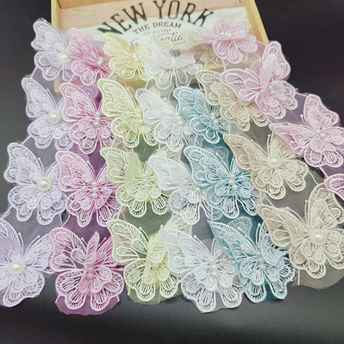 乐天商城 - レース 蝶々 薔薇 ローズ 生地 ケミカルモチーフ　ハンドメイド資材　生地 24枚分 セット　8色各3枚