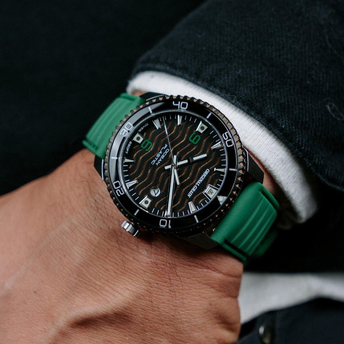 【日本正規輸入代理店】ORIGINAL GRAIN Ocean Plastic Diver 44mm - Teak Green Ocean Plastic オリジナルグレイン ダイバーズウオッチ 海洋プラスチック リサイクル海洋ブラスチック