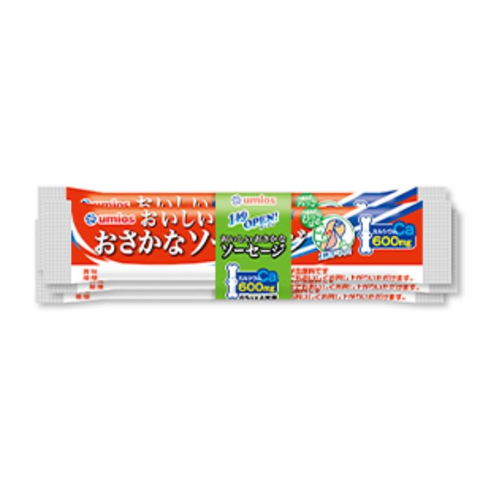 【ハサミ不要！「1秒OPEN」でパクッと手軽な栄養満点フィッシュソーセージ】 「魚肉ソーセージのフィルムが上手く剥がれなくてイライラする…」 「子供のおやつに、美味しくて栄養のあるものを手軽にあげたい！」 そんな声にしっかりお応えするのが、ウミオス（Umios）「フィッシュソーセージ 65g×4本」です。 独自の「1秒OPEN」フィルムでいつでもどこでもサッと開けられて、お魚の栄養を美味しくチャージできます！ ■ Umios「フィッシュソーセージ」3つの嬉しいポイント 1. 画期的！カンタン安全「1秒OPEN」 フィルムのつまみをひっぱるだけで、ハサミなどの刃物を使わずに誰でも簡単に、たった1秒で綺麗にむけます！手がベタつかずストレスフリーなので、忙しい朝のお弁当作りや、キャンプなどのアウトドア、小さなお子様のおやつタイムにも最適です。 2. 1本にカルシウム600mg配合！ お魚が主原料のヘルシーなソーセージには、育ち盛りのお子様や、日々の健康づくりに欠かせないカルシウムがたっぷり！1本食べるだけで手軽にしっかり栄養補給ができる、頼もしい家族の味方です。 3. クセのない優しい甘みと、ふんわり食感 お魚の旨味がギュッと詰まった、どこか懐かしくてホッとする定番の美味しさ。ふんわり柔らかい食感で、そのままパクッと食べるのはもちろん、炒め物やサラダ、パスタの具材など、毎日のお料理のアレンジにも大活躍します。 ■ 常温保存OKだから、ストックにも大活躍！ 常温で保存できるので、買い置きにも便利。ちょうどいい食べきりサイズの4本セットで、小腹満たしやお酒のおつまみにもぴったりです。 開けやすさも、美味しさも、栄養も、これ一つに。 手軽で便利な「Umios フィッシュソーセージ 65g×4本」を、ぜひ毎日の食卓やおやつに取り入れてみませんか？