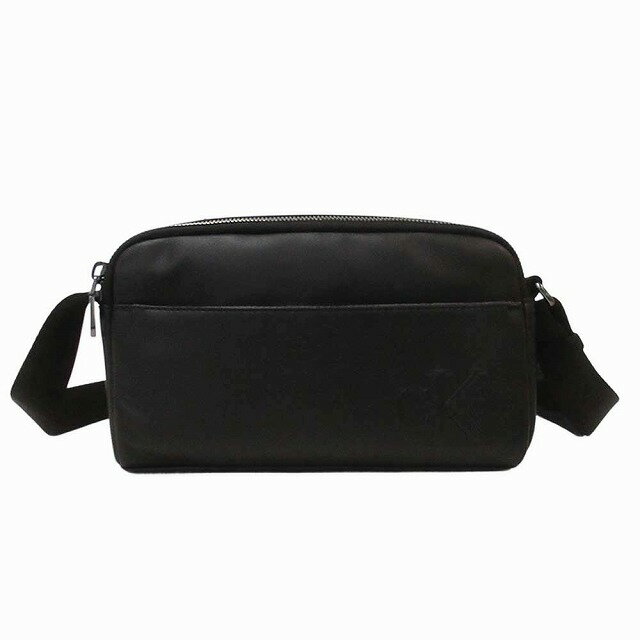 Rakuten - Calvin Klein Jeans カルバンクライン アウトレット エンボスモノグラム ロゴカメラバッグ ショルダーバッグ 4D3247G 001　nn251215