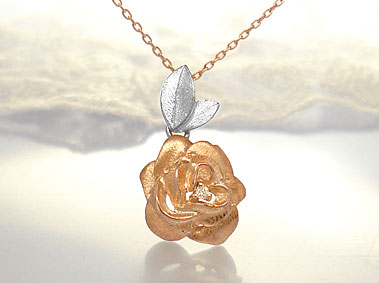 K18 ホワイトゴールド ローズ ダイヤモンド ペンダント トップ【デコルテで咲くピンクのプティローズ】18K 18金 YG WG PG イエローゴールド ホワ...