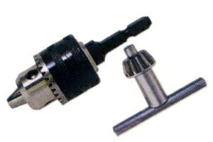 特徴 コレを使えば、六角軸仕様のインパクトドライバーがチャック式に早変わり！ シャンク圧入式の高耐久タイプ！ ※連続打撃回転使用の場合、負荷の掛け過ぎにより、軸部が破損したり、先端工具が抜けなくなる場合が有りますので、十分ご注意下さい。 つかみ範囲 0.5mm〜6.5mm 付属キー TK-6510 重量 146g ⇒買い足しはコチラから　■□■サンフラッグのドリルチャック■□■ ⇒他メーカーのチャック一覧はコチラ ⇒他の先端工具はコチラ