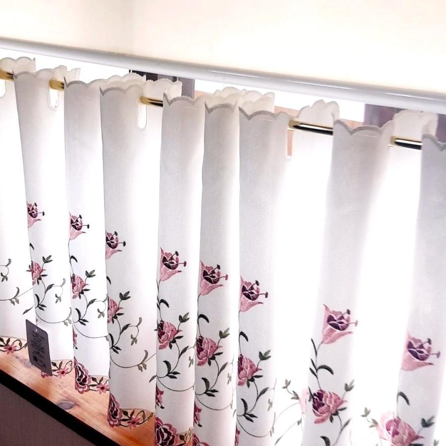 ai 綺麗にウエーブが出る　ピンクローズ　カフェカーテン　ポスト投函で送料無料　ローズ刺繍 裾 薔薇 ..