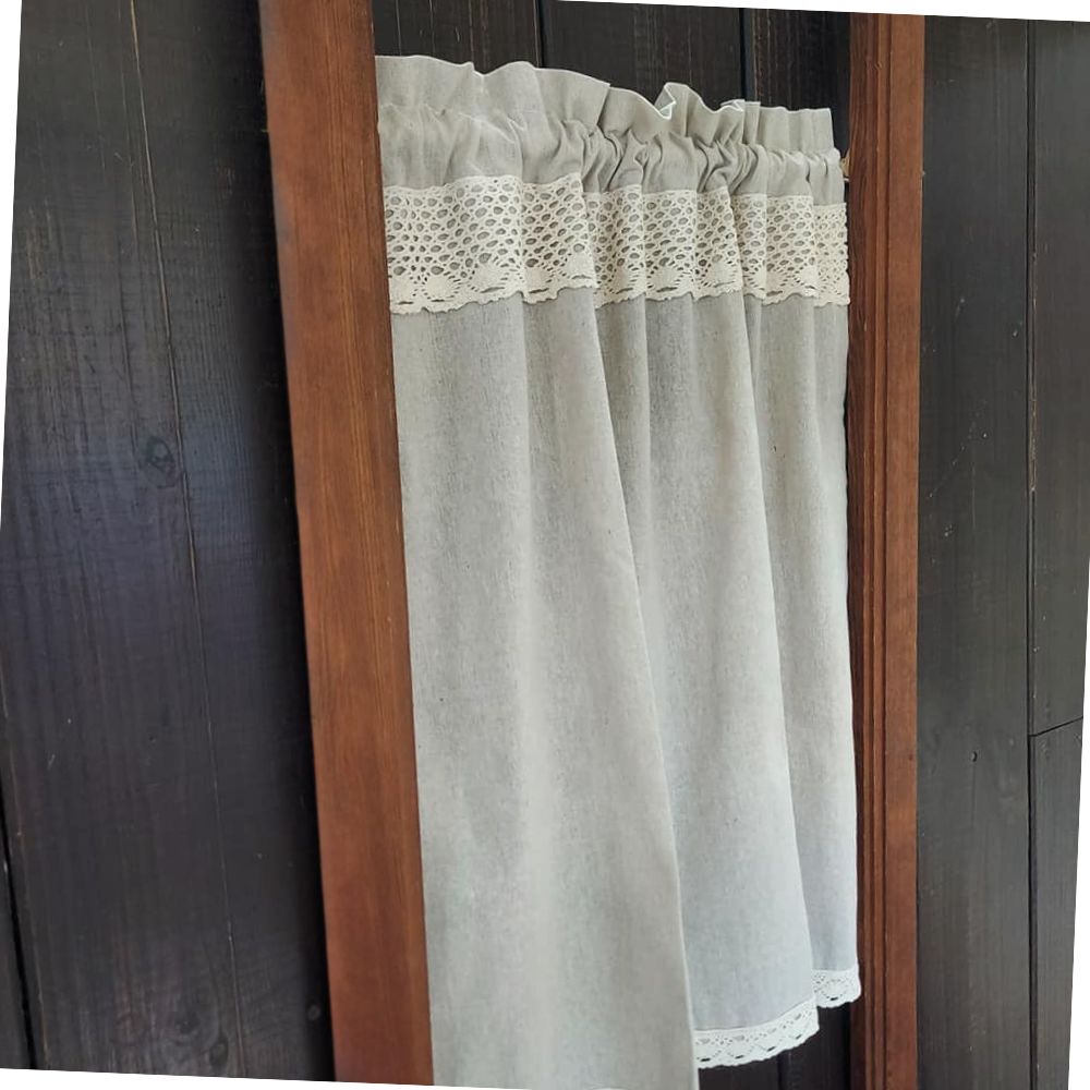 ai カフェカーテン　ポスト投函で送料無料 飾りレースが可愛い　カフェカーテン　幅68x縦71cm　綿　ベージュ　送料無料　 棚隠し　おしゃれ　北欧　シンプルナチュラル　可愛い　カジュアル　シンプル　小窓　ベージュ　洗面カウンター下にもお勧め