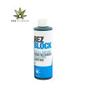 ■商品名：REZ BLOCK-レズブロック プロテクト液 ■メーカー：420 SCIENCE ■容量：236ml（約8回分） ■全ての素材に使用可 ■注意：モニターの発色によって実際の物と異なって見える場合が御座います。▼商品詳細 使用前（未使用の状態）の器具に製品を使用する事で、清潔な状態をキープし汚れを防ぐ事が出来ます。 使用後に使用するクリーナーとは違った"REZ BLOCK"は汚れが蓄積するのを防ぐ事が可能。 汚れやすいダウンシステムや、複雑な構造のチャンバーやパーコレーターの汚れもキープ！ ガラスボング・ガラスパイプ・アクリルボングなど、未使用の本体に使用することで効果を発揮します。 ▼ご使用方法 ・約30mlの原液を10倍に薄めて使用します。 ・液の色が緑から黒に変化したら交換します。 ・お湯か水で綺麗に流し乾燥させて完了。