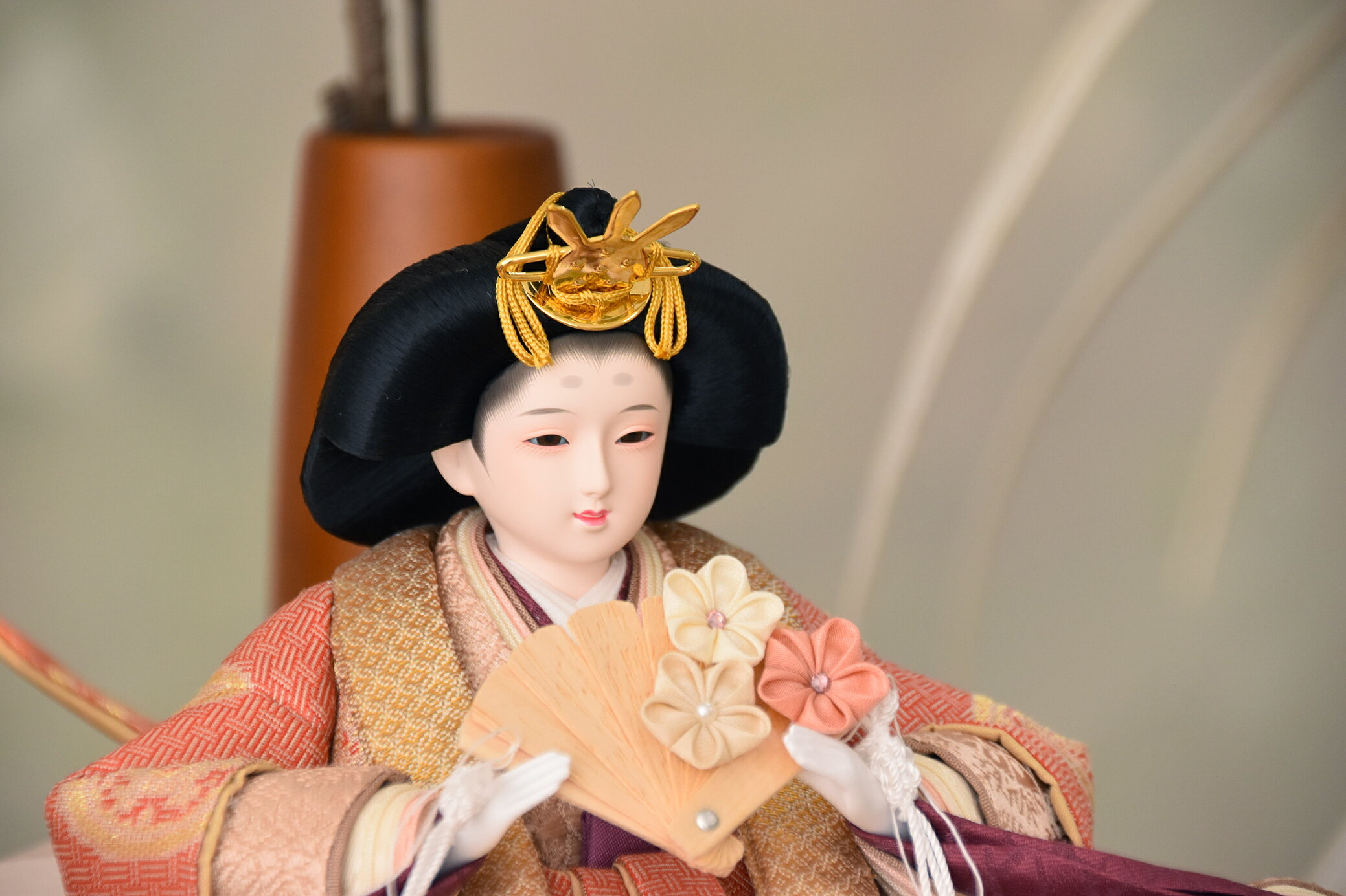 雛人形　モダン きれい　 おしゃれ　ひな祭り　おすすめ　デザイナーズ雛　素敵　お雛さま　初節句　インテリア　親王飾り 間口 48cm 　コンパクト【つづれ梅】つづれうめ　073355　送料無料