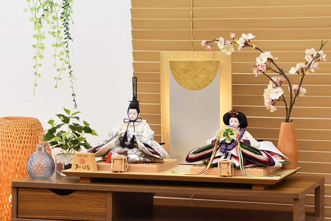 雛人形 コンパクト モダン かわいい おすすめ ひな人形 親王飾り 木目 木目調 WOODSTYLE インテリア お雛様 初節句 小さい 間口60センチ 可愛いお顔　送料無料 【MOON】0533015-MOON