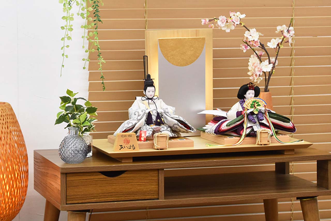 雛人形 コンパクト モダン かわいい おすすめ ひな人形 親王飾り 木目 木目調 WOODSTYLE インテリア お雛様 初節句 小さい 間口60センチ 可愛いお顔　送料無料 【MOON】0533015-MOON