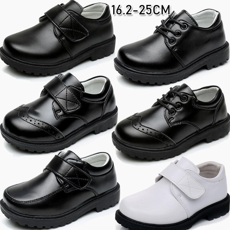 ■メイン素材:合皮;■表地: PU;■ヒール: ゴム■サイズ26(内寸16.2cm)27(内寸16.9cm)28(内寸17.5cm)29(内寸18.2cm)30(内寸18.8cm)31(内寸19.5cm)32(内寸20.3cm)33(内寸20.9cm)34(内寸21.5cm)35(内寸22.0cm)36(内寸22.5cm)37(内寸23.0cm)38(内寸23.5cm)39(内寸24.0cm)40(内寸24.5cm)●キラキラガールズシューズ、足元から優雅な存在感を演出。●高級感のあるドレスシューズ、結婚式や発表会、入学式卒業式、あらゆる場面で活躍してくれます。●ドレスや洋服を、更に引き立てます。子供ドレスはもちろんワンピース、フォーマルスーツなど子供服とも相性抜群です。●靴底は、滑り止め加工を施したゴムを使用。光沢感がある仕上げに念を入れ、手入れもとても簡単です。●出産祝い、誕生日などのプレゼントにも適。