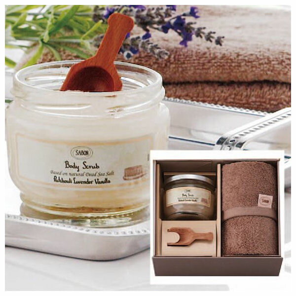 【内祝い 入学内祝い お返し】SABON　ボディスクラブ320g（パチュリ・ラベンダー・バニラ）&オーガニックタオル SAB-10＜【出産内祝い/出産祝い/結婚内祝い/結婚祝い】【ギフト・ホワイトデー 初節句 おしゃれ かわいい】