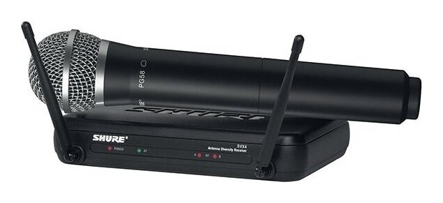 こちらの商品はお取り寄せとなります。3日～1週間ほどでお届け可能です。メーカー品切の際はお時間を頂きます。SVXは簡単な操作で気軽に導入できるShureワイヤレスシステムのエントリー・モデルです。基本設定は送信機と受信機の送受信周波数を合わせるだけで完了します。こちらはSVX4ダイバーシティ受信機とSVX2/PG58ハンドヘルド型送信機のセットで、スピーチやボーカル用途に最適です。SVXワイヤレスシステム■電波到達距離:約18m（送信出力：1mW)、約75m(送信出力:10mW)※1mWの送信出力はハンドヘルド型送信機のみ選択可能。※見通しの良い屋外で使用した場合。使用環境によって異なる。■周波数特性:50Hz-15kHz(※マイクヘッドにより変動）SVX4シングルチャンネル・ダイバーシティ受信機■周波数帯:B帯(806~810MHz)8チャンネルのうちの任意の1チャンネル■出力コネクター:XLR3ピン、オス（バランス）、フォーンジャック（アンバランス）■インピーダンス:600Ω■出力レベル:XLR:-16dBV(100kΩ負荷)フォーンジャック:-22dBV(100kΩ負荷)■電源:DC12〜18 V(130 mA)付属のACアダプター(AC100V、50/60Hz)■寸法:幅168 x高32 x奥行105mm■質量:245gSVX2ハンドヘルド型送信機(PG58マイクヘッド)・2個の単3形アルカリ乾電池で約10時間駆動■ 形式：ダイナミック型■ 指向性:カーディオイド■周波数特性:50Hz〜16kHz■最大入力レベル:-20dBV■寸法:最大径51 x全長254mm■質量:270g(電池除く)■電源:単3形アルカリ乾電池x2、または単3形ニッケル水素充電池x2セット内容:SVX4シングルチャンネルダイバーシティ受信機SVX2ハンドヘルド型送信機(PG58マイクヘッド)マイクホルダーACアダプター単3形アルカリ乾電池x2