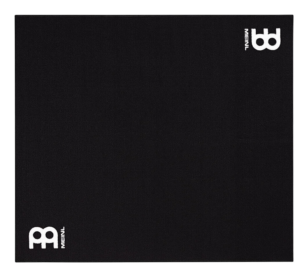 こちらの商品はお取り寄せとなります。3日～1週間ほどでお届け可能です。メーカー品切の際はお時間を頂きます。※画像は撮影用商品のため、お届けの際の商品とは異なります。MEINLドラムラグは、ライブ演奏を行うドラマーのニーズを念頭に置いて設計されています。耐久性のある素材は、ドラムやハードウェアがずれたり滑ったりしないように固定するのに最適で、密に織られた生地を採用しています。この生地にスパイクやスタンドが食い込むことで、強力なグリップを実現します。滑り止めゴムの底面仕様で、演奏中にラグが動いてしまうことを防ぎ、ドラムやスタンドのスパイクが突き抜けることを防ぐ耐久性を備えています。ラグ本体にはストラップが装備され、巻いた状態で収納可能な巾着バッグが付属し、コンパクトに運ぶことができます。