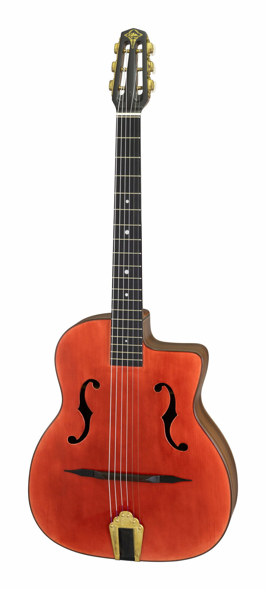 こちらの商品はお取り寄せとなります。3日～1週間ほどでお届け可能です。メーカー品切の際はお時間を頂きます。※画像は撮影用商品のため、お届けの際の商品とは異なります。アンティーク仕上げはトップにフレンチポリッシュを採用。トップ材の鳴りを最大限に引き出します。今なお高い人気を誇る偉大なギタリスト、ジャンゴ・ラインハルトにより広められたマカフェリスタイルギター。MM-100のブレーシングには通称”ジャンゴ・ブレーシング”と言われる通常より1本力木の少ないスタイルを採用しています。加えて、ボディトップがブリッジの後ろあたりから緩やかに曲げられている”トップベンド”仕様や、ブラス製のテイルピースを搭載し、マカフェリギターならではの独特なサウンドを再現します。弦にはジプシー・スウィング系ギタリストの多くが愛用する定番「サバレス・アルゼンチーヌ」(1510)を採用。心地良いアタック感を特長とする張りのある高域、力強く締まった低域を楽しむことができます。※アンティーク仕上げは独特の雰囲気を再現する為、手作業によるムラが有る塗装を施しており個体差がございます。こちらは仕様となりますので予めご了承下さい。※ペグ、テイルピースはブラス製(メッキ無し)のレリック風を採用しております。その為、独特な風合いが有り個体差がございます。こちらは仕様となりますので予めご了承下さい。Soundhole:F-holeTop:Solid SpruceBack＆Sides:RosewoodNeck:Mahogany,14F JointFingerboard:EbonyFrets:19FScale:670 mmNut(0F)width:45 mmBridge:Ebony with movable centerFinish:Antique(French polish)Top,Natural(Polyurethane,Matt)Back＆SidesStrings:SAVAREZ Argentine 1510ご注意木部分には木目、色味等の個体差があり、掲載の商品画像と異なる事がございます。また、ディスプレイの違いにより、実際の色と異なって見える場合がございます。掲載されている内容は品質向上のため予告なく変更する場合がございます。