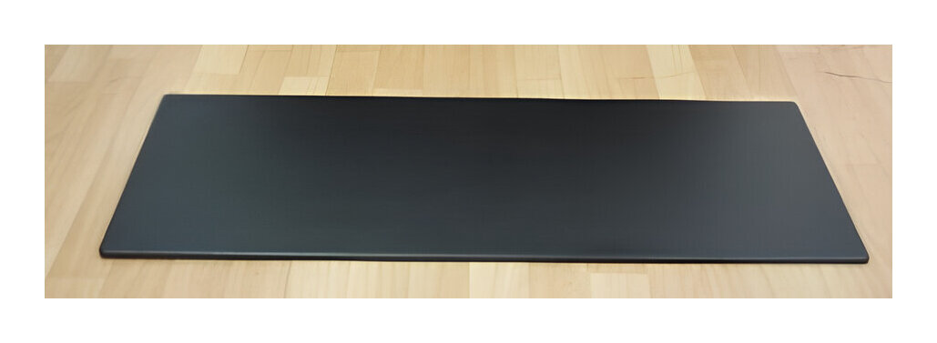 こちらの商品はお取り寄せとなります。3日〜1週間ほどでお届け可能です。メーカー品切の際はお時間を頂きます。こちらの商品は一部の地域*を除き送料無料(送料込)です。*離島地域・北海道・沖縄へのお届けは別途、送料が必要になりますので、ご注文の前にご連絡下さい。送料をお知らせいたします。断熱防音仕様。デジタルピアノに特化した仕様。黒木目のシックなデザイン拭き掃除も手軽に出来ます。品質：MDF＋塩ビシート＋断熱材寸法：約W1500×D550×T20mm※価格には取付料は含まれていません。(