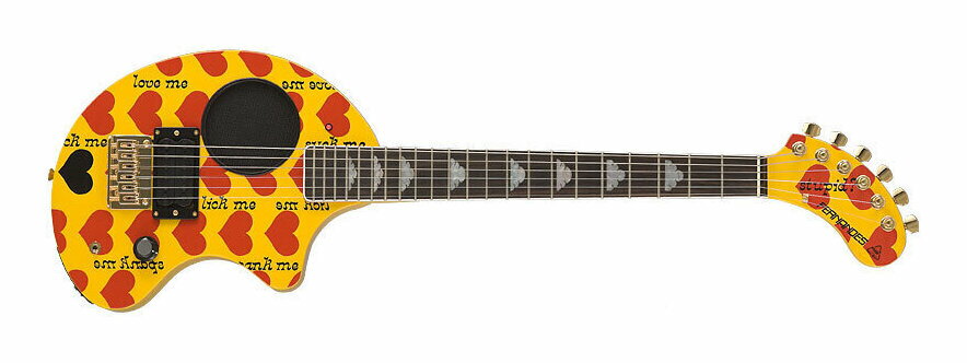 【送料込】FERNANDES YELLOW HEART-ZO ’19 / hide X JAPAN ZO-3 スピーカー内蔵 ミニエレキギター/ケース付【ポイント5倍】