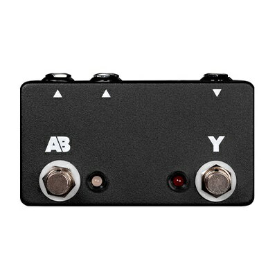 【お取り寄せ】※メーカー品切れの場合、お時間をいただく場合もございます。お急ぎの方はお手数ですが、ご注文の前にメールで在庫の確認のお問い合わせを下さい。JHS Pedals Active A/B/Yは入力されたシグナルに対し、2つのアウトプットのどちらか一方、もしくは両方同時に出力する必要があるシチュエーションに完璧に対応します。楽器をインプットにケーブルで接続し、アウトプットをアンプやオーディオインターフェース、ミキシングコンソールなどの信号を送り出したいディバイスに接続します。接続したら、左側のフットスイッチでチャンネルのA/Bを切り替えます。LEDが赤く点灯したらチャンネルA、緑に点灯したらチャンネルBがONになります。右側のYスイッチを押すと両方のチャンネルがONになり、ステレオ出力となります。Active A/B/Yはアウトプットの1つにアウトプットトランスを搭載しているため、ハムノイズを除去するグラウンドリフトの必要がありません。アウトプットトランスとスイッチング時のノイズを完全に除去するFETトランジスタを備え、片方/両方のアウトプットを自在に切り替えられるJHS Pedals Active A/B/Yは、ギグやセッションに出かける際に絶対に手放すことのできないアイテムになるでしょう。
