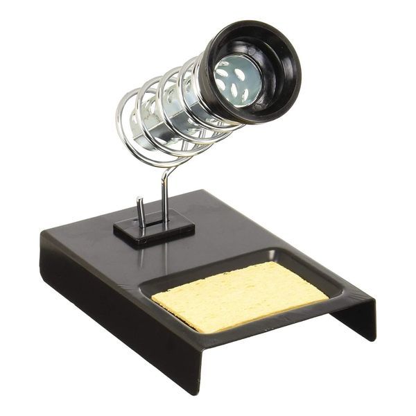 【お取り寄せ】※メーカー品切れの場合、お時間をいただく場合もございます。お急ぎの方はお手数ですが、ご注文の前にメールで在庫の確認のお問い合わせを下さい。はんだごてスタンド”6S-2”KIKUTANI製はんだごてスタンド”6S-2″です。ギターの配線やエフェクター製作など、はんだごて(直径20mmサイズまで)の収納に便利なスタンドです。高温のはんだごてを安全に収納することが可能。こての汚れを取るスポンジ部には水を少量含ませての使用を推奨します。※電源を入れたままの、はんだごてを収納する場合は十分にご注意ください。Spec寸法(台座):87x130mm寸法(高さ):140mm寸法(スタンド部直径):20mmサイズまで対応可能