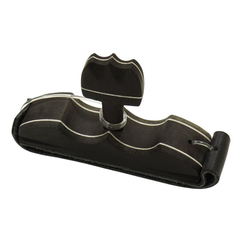 【お取り寄せ】※メーカー品切れの場合、お時間をいただく場合もございます。お急ぎの方はお手数ですが、ご注文の前にメールで在庫の確認のお問い合わせを下さい。フラメンコギタリストに根強い人気を誇る木製カポタスト。スペインで一つ一つ職人の手で作られる手工品です。革を使用したオールドスタイルは、ギターを傷付けにくく、軽量で違和感無く使用できます。※天然木材を使用した手工品ですので、木目、色などに個体差がございます。予めご了承ください。