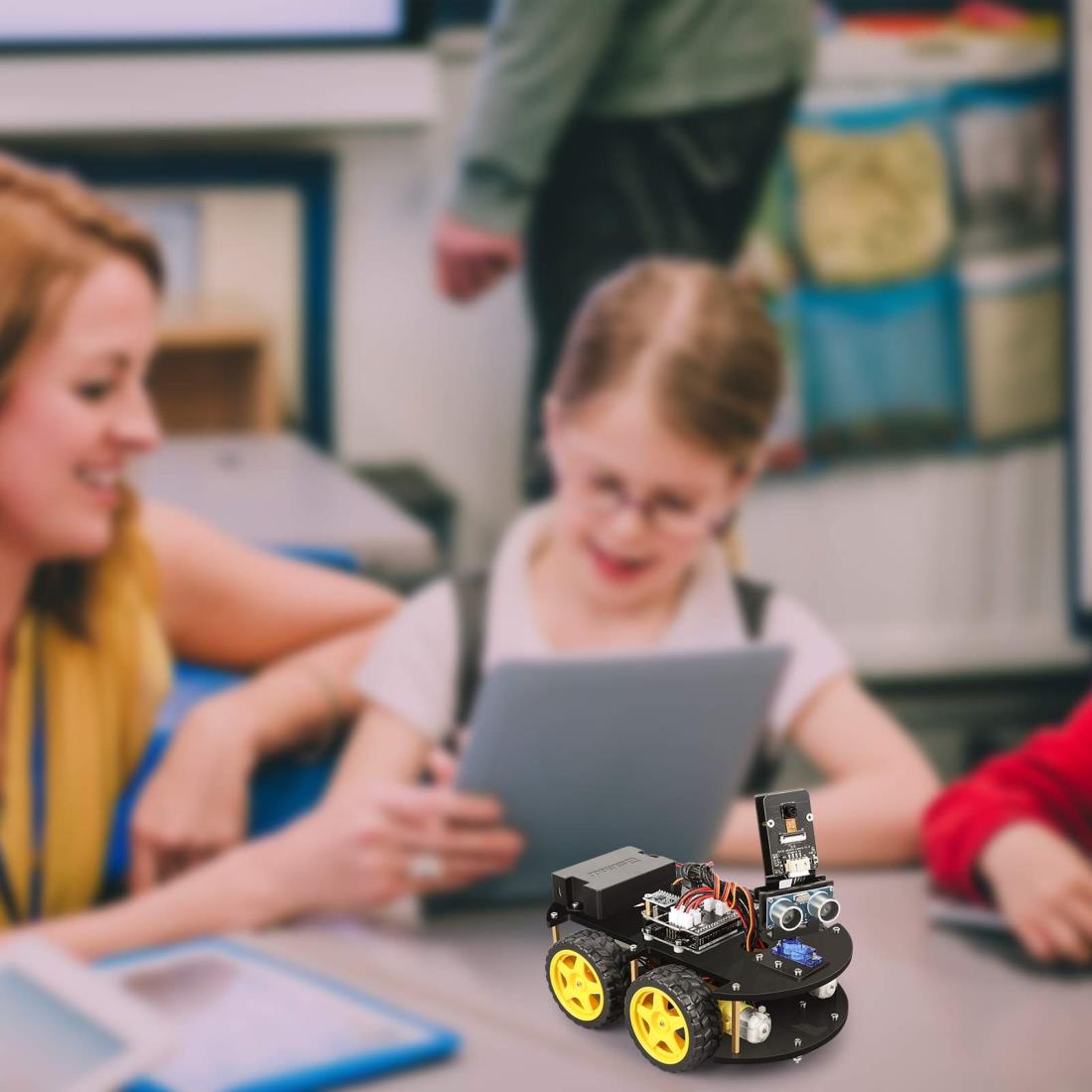 ELEGOO UNO R3スマートロボットカー V4.0 電子工作教育的おもちゃ、全年齢対象ロボット