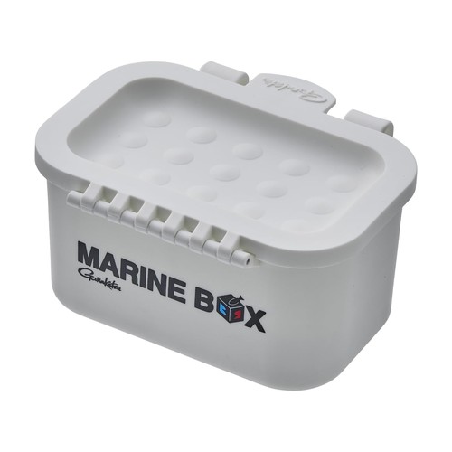 サイズ:〈内寸〉D65×W105×H30mm カラー:ホワイト (MARINE BOX) 素材:〈本体〉ポリプロピレン〈フタ〉ポリプロピレン〈インナートレイ〉 ポリプロピレン 内部鏡面 取り付け対応サイズはΦ4.5×37mm