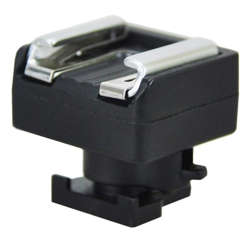 キャノン Canon iVIS 専用 Miniアドバンストアクセサリーシュー 汎用型 コールドシュー 変換アダプター 対応機種:Canon Vixia HF10, HF11, HF100, HF20, HF200, HG10, HG20, HF S10, HF S100, HF M30, HF S20 and HF S200 機能: キャノン iVISビデオカメラに装備されている専用 Miniアドバンストアクセサリーシューを、 スタンダードなアクセサリーシューに変換するアダプターです