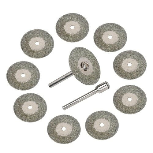 セット内容: モンドカッター 直径22mm、厚み0.6mm、軸 径3.00mm長さ38mm、サイズにはわずかな誤差がありますが、使用には影響しません。 対応素材: タイル、ガラス、石片、貝殻、陶磁器、銅板、アルミなどの切断用に使用できます。 数量とアクセサリー: 直径22mmのモンドカッティングディスク10枚入り、3mm軸2本付属しています。 互換性: ミニルーター、ルーター、リューターなどの回転工具に対応した汎用性の高いモンドビットブレードセットです。 製品仕様: シルバーカラーのモンドカッティングホイールで、精密な切断作業に適した薄型0.6mm設計となっています。