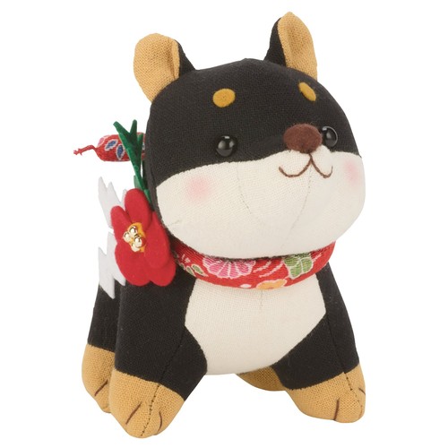 品番:PA756 仕様:手芸キット 色・柄:福招き犬 黒柴 出来上がりサイズ:高さ約13cm、幅約9cm セット内容:布(3種)、ちりめん、詰め綿、フェルト(6種)、目ボタン(2個)、ビーズ(4個)、リボン(1本)、丸カン(1個)、刺しゅう糸(3種)、作り方説明書、実物大型紙 用意するもの: 難易度:初~中級者向