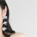 花びら ピアス イヤリング ロング タッセル 揺れる ペタルピアス シルバー ゴールド ロングピアス ブライダル ウェディング ピアス カッコイイ モード アクセサリー 和装 花びらイヤリング イヤリング