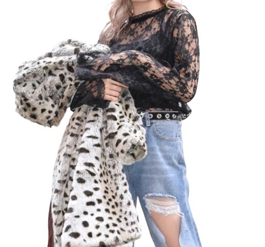 Rakuten - (全2色) BACK RIBBON ALL LACE BLOUSE　女性 レディース トップス ブラウス 長袖 透け感 レース リボン 襟 ガーリー 可愛い レトロ モノトーン クラシカル フェミニン インナー ブラック ホワイト 黒 白 送料無料 アパレル A.D.G エーディージー