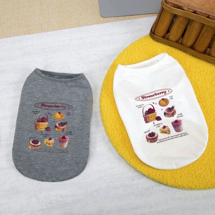 Rakuten - 2026新作 犬 服 Tシャツ 犬猫兼用 いちご柄 ケーキ 犬用 犬 猫用 スイーツ柄 コットンタッチ リラックス着 春夏 プリント お姫様 写真館 おしゃれ 可愛い 贈り物 記念日 人気アイテム おすすめ プレゼント 可愛い お出かけ用品 必需品 ギフト 話題 注目 大人気【a484】