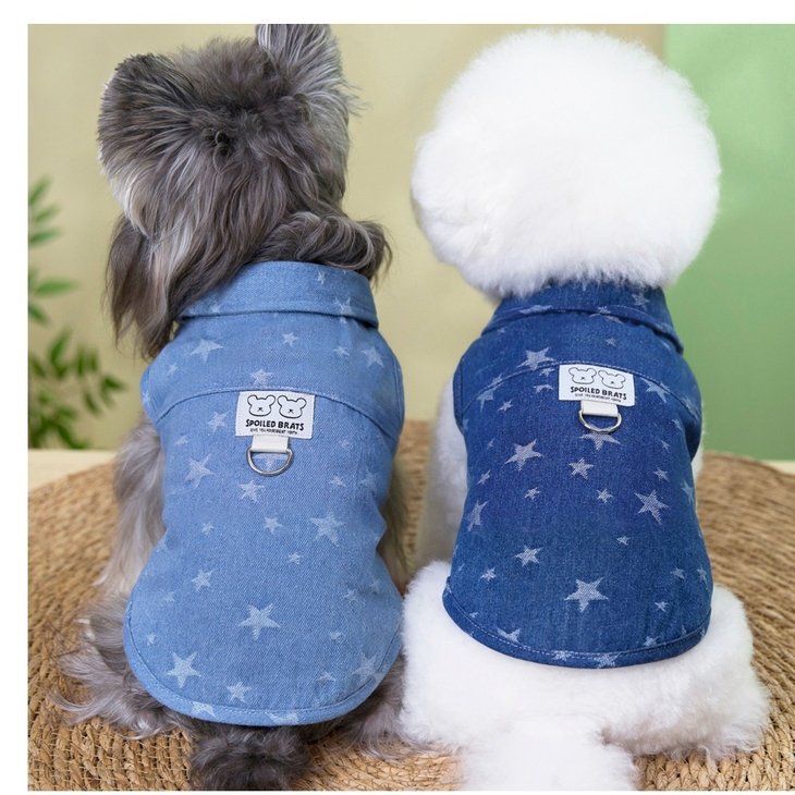 犬服 星柄 デニム調ベスト ライトブルー ダークブルー サイズS・M・L・XL・XXL 背面のDリング ノースリーブ 背面の留め具 犬用ウェア ペット服 犬用タンクトップ 開襟ボタンと2色のデニム風デザイン【a687】