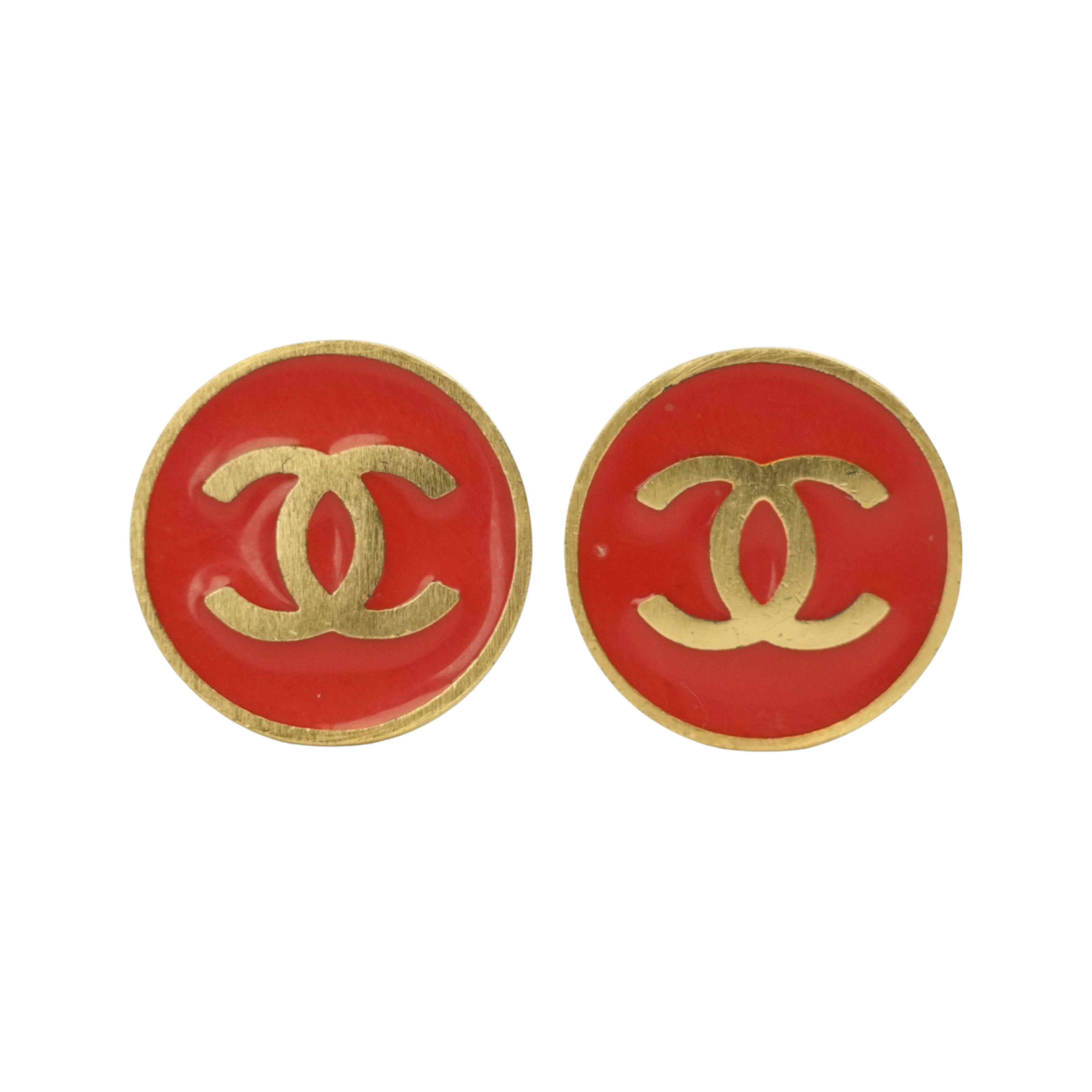 CHANEL☆新作 25SS 大人可愛い ボタン風 イヤリング CHANEL☆新作 25SS 大人可愛い ボタン風 イヤリング CHANEL