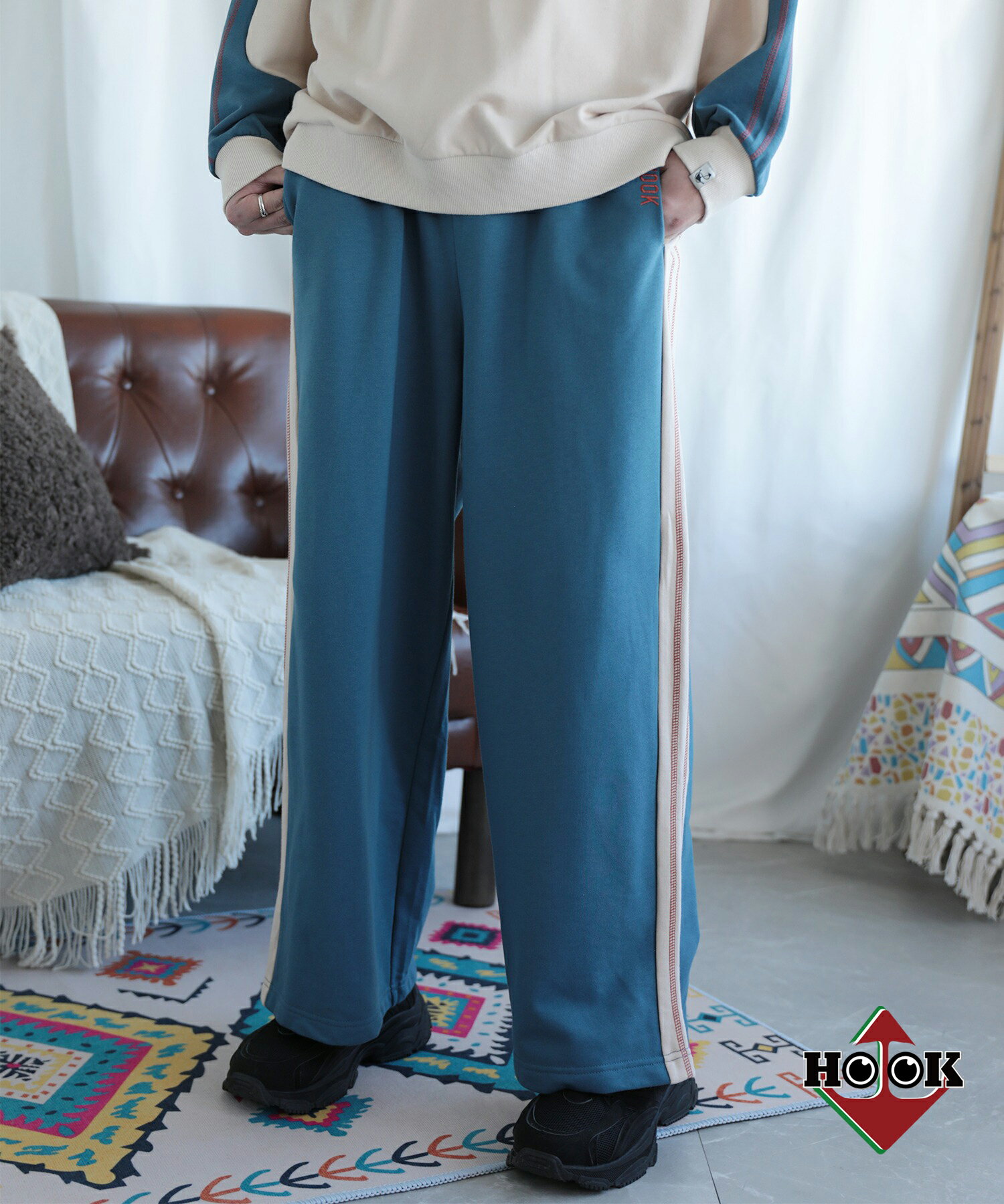 【クーポンで20%OFF!!】スウェットパンツ メンズ サイドライン パンツ ビッグシルエット レディース オーバーサイズ ユニセックス 韓国 ライク ストリート 刺繍 ライン おしゃれ 広めシルエット アメカジ スポーツ 【HOOK】のサムネイル