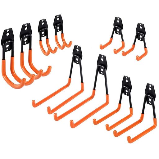 セット内容 :10個のガレージフックがあります: L型フック(小)*2、L型フック(中)*2、L型フック(大)*2 、J型フック(小)*2、J型フック(大)*2、、5種類のガレージフックがあります。そのほか、また,各フックには,上質なネジが付いています。異なるサイズは異なる物体と重量に適している。 滑り止めフックコーティング:車庫フックは頑丈な鉄製で、腰をかがめることなく重機を固定できる、優れた荷重能力を持ち、PVC滑り止めコーティングを持ち、錆を防止し、物品の表面を傷から保護し、長期使用を確保する。ガレージやガーデンツールの落下を心配する必要はありません。 設置が容易:これらのガレージフックは、異なる壁に適応するために3つの異なるアンカーに適応できます。そのため、ドリルとドライバーを使用するだけで、木、レンガ、コンクリート壁、石膏ボードなどに簡単に脚立フックを取り付けることができます。 多用途フック:この大型ガレージフックはガレージ、ガーデン、ショップ、地下室、倉庫、小屋、男性のプライベートスペースなどに最適です。