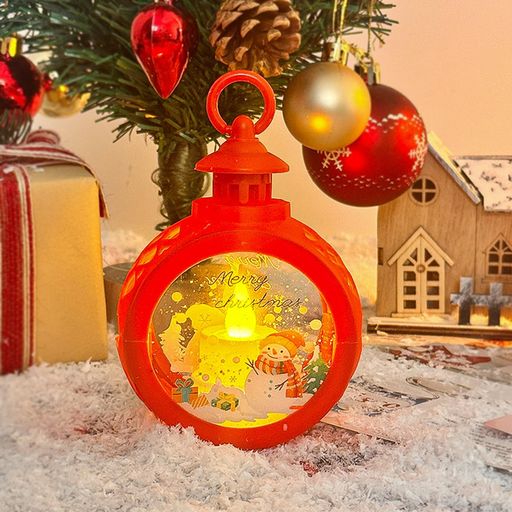 &#128161;【仕様】商品名:クリスマスランタンタイプ:ホリデーデコレーションライト(ハロウィン/クリスマス/新年)。材質:PVCプラスチックサイズ:8.5*13.5センチメートル &#128161;【暖かい空間を作る】屋外屋内クリスマスランタン:装飾的なランタンは、屋内または屋外での使用に関係なく、何年も耐久性があり、クリスマス要素と組み合わせて、ご自宅に暖かい雰囲気を響かせます。 &#128161;【高品質の素材】スタイリッシュなホワイトメタルとガラスのランタン、内部にLEDライトキャンドルがあり、リボンとグリーンが取り付けられています。 &#128161;【クリスマスLED】クリスマスLED素材で作られており、素晴らしい仕上がりで、素敵な装飾が施されています。大きなLEDウォームホワイトライトの火を使わないキャンドルを備えたこの作品は、どこに置いても柔らかく家庭的な光を提供します。 &#128161;【使用シーン】ランタンをテーブルの上に置いて美しい目玉として飾ったり、付属のハンドルを使って家中に吊るしたりできます。