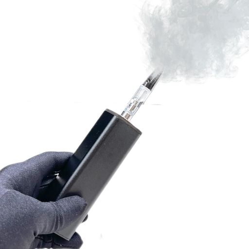絶妙にデザインされ持ち運びやすいこの製品は、特にマイクとの使用に適しており、スピーチやパフォーマンスに独自のタッチを加えます。 屋外パーティーやプライベートな集まりであろうと、このスモークマシンは素晴らしい選択です。 【誕生日パーティーの雰囲気を飾るミニフォグマシン】男女問わずご愛用いただけます。 誕生日パーティーには、ゲーム、お気に入りのキャラクターをテーマにした装飾、趣味、誕生日ケーキ、ディナーパーティー、夜の外出、自宅でのテーマパーティーなどがあります。 フォグマシン 液体タンク プレミアムフォグマシンリキッド-最適なパフォーマンスと効果を保証します! ダンス用ポータブルフォグマシン - どこでも魅惑的な雰囲気を作り出します!