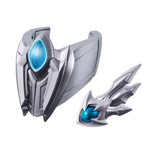 (C)円谷プロ [カテゴリー]ウルトラマン [使用電池]LR44 x 3(付) [対象年齢]3才~