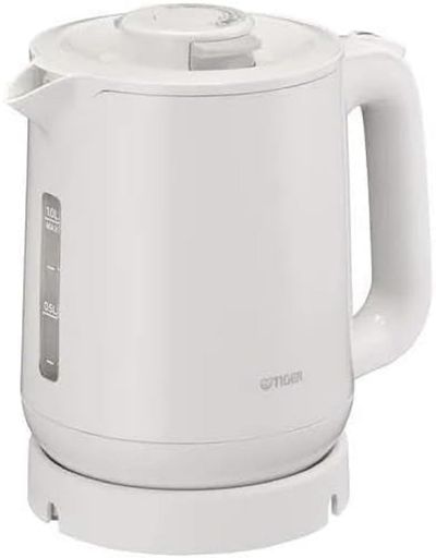 容量:0.8L 商品サイズ本体:(約)幅14.8x奥行22.3x高さ19.8cm / 本体質量:(約)0.9kg 沸とう時間:(約)カップ1杯(140mL)45秒※水温・室温23度、満水(0.8L)4分 / 湯わかし時の消費電力1300W すぐに沸く、だけじゃない。安全最優先のタイガーケトル 業界最速※スピード沸騰 ※2023年4月20日現在 家庭用電気ケトルにおいて 蒸気レス構造のお手入れしやすい軽量タイプ