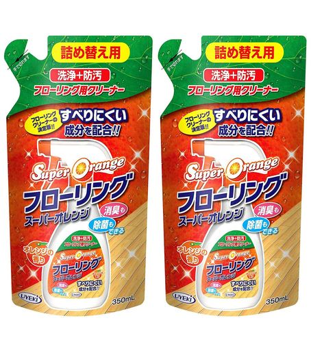 汚れを落としてワックス効果。フローリングの質感を保ちキレイが長持ち。 詰め替え用フローリングのお掃除はこれ1本でOK。汚れを落としながら、ワックス効果をプラス。 使えば使うほど汚れにくく、キレイが持続。オレンジのやさしい香りでお掃除も楽になります。 【成分】界面活性剤(1%ポリオキシアルキレンアルキルエーテル)、変性シリコーン、フッ素樹脂、オレンジオイル、柿タンニン、除菌剤 【内容量】350gx2個 【原産国】日本