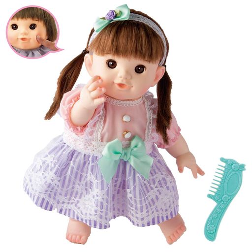 対象年齢:3歳以上 セット内容:ふわふわボディのロングヘアぽぽちゃん、ガーリーフリルドレス、リボンのヘッドドレス、ミニヘアコーム おしゃれ遊びもお世話遊びも楽しめる、ロングヘアのぽぽちゃんです。 リボンのヘッドドレス&amp;ミニヘアコームつき。