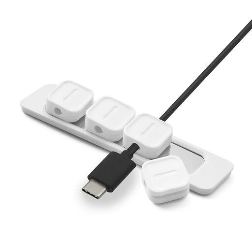 【サイズ】台座は9.2cm*2.1cm、マグネットクリップは1.6cm*1.6cm*0.8cm。 【どこでも固定】特別設計された両面テープで、あらゆる平らな表面に固定可能。 【取り外し簡単】簡単に取り扱えるマグネット式ですから、必要な時にサッと取り出し、使用後はパチンと戻すだけ。 【多様なケーブルに対応】直径3.5mm以内の様々なケーブルに対応しており、幅広いニーズにお応えします。 【整理整頓で快適な生活を】ケーブルの乱れが生活空間の乱れ。デスクワークも家庭生活も、スマートに、快適に。