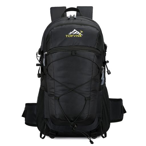 【軽量登山リュック】この軽量で快適なハイキングバックパックは、アウトドアスポーツ愛好家のために設計されています。40Lのアウトドアリュックの重さはわずか0.67KGで、超軽量で持ち運びが簡単です。シワになりにくいので、使用しないときは簡単に収納できます。ショルダーストラップの長さは調節可能で、男性にも女性にも適しています。登山用リュック、ハイキングリュック、防災リュック、キャンプリュック、釣りバッグ、サイクリングバックパック、スポーツバックパックなどとして使用できます。 【防水&amp;耐久性】バックパックは防水ナイロン素材で作られており、防水性と汚れに強いです。水をかけても中に浸み込まずに玉になって表面を転がり落ちるので、 突然の雨にも安心です。(注意:登山 リュックは完全防水ではありません、雨が激しく降るとジッパーから水が入る場合があります)、また、バックパックは速乾性があり、洗濯後もすぐに乾くので、使い勝手が良いです。 当社の防水 リュックは、高品質の破れにくい素材、SBSジッパー、高強度ファスナーを採用しており、緩みにくく、壊れにくく。耐久性と耐摩耗性を確保しています。