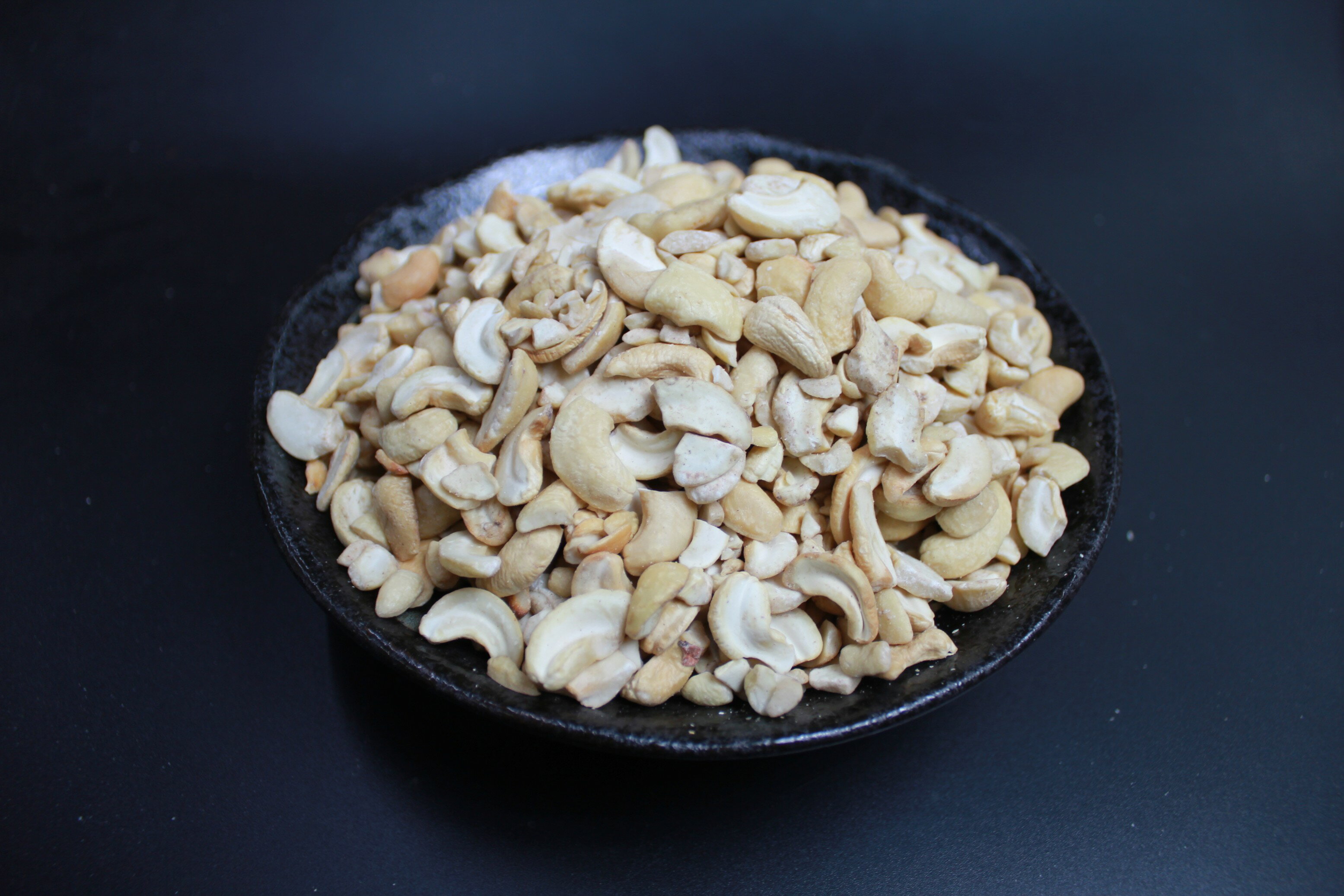 愛晃 カシューナッツ割れ 1kg ナッツ