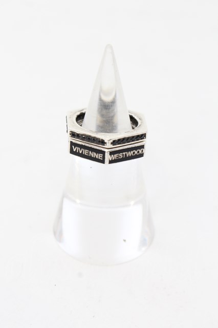 税込3980円以上購入で【送料無料】【USED】Vivienne Westwood / ALIXリングヴィヴィアンウエストウッド ビビアンXS シルバー 【中古】 O-24-07-14-031-rg-IG-OS