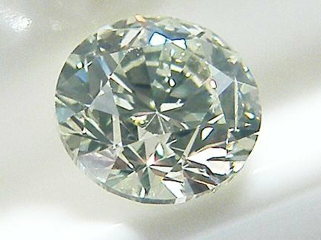 0．458ct　VERY　LIGHT　YELLOWISH　GREEN　SI2　グリーンダイヤモンド　ルース
