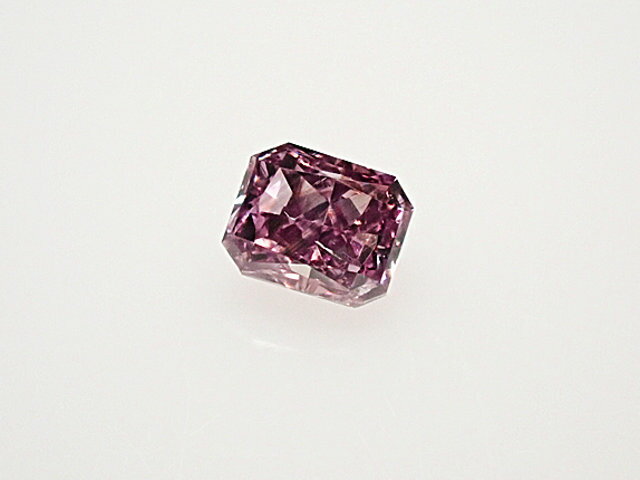 0．094ct　FANCY　DEEP　PURPLE　PINK　I1　ピンクダイヤモンド　ルース